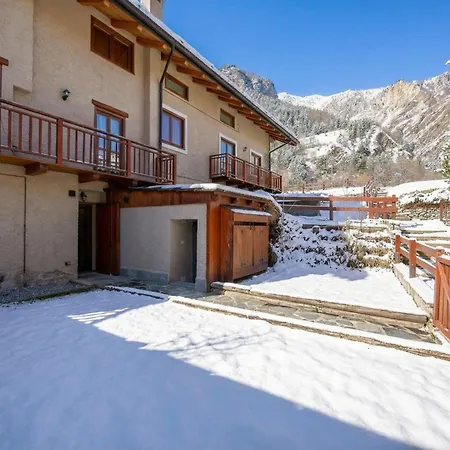 La Ciaburna Skiing Nearby - Happy *